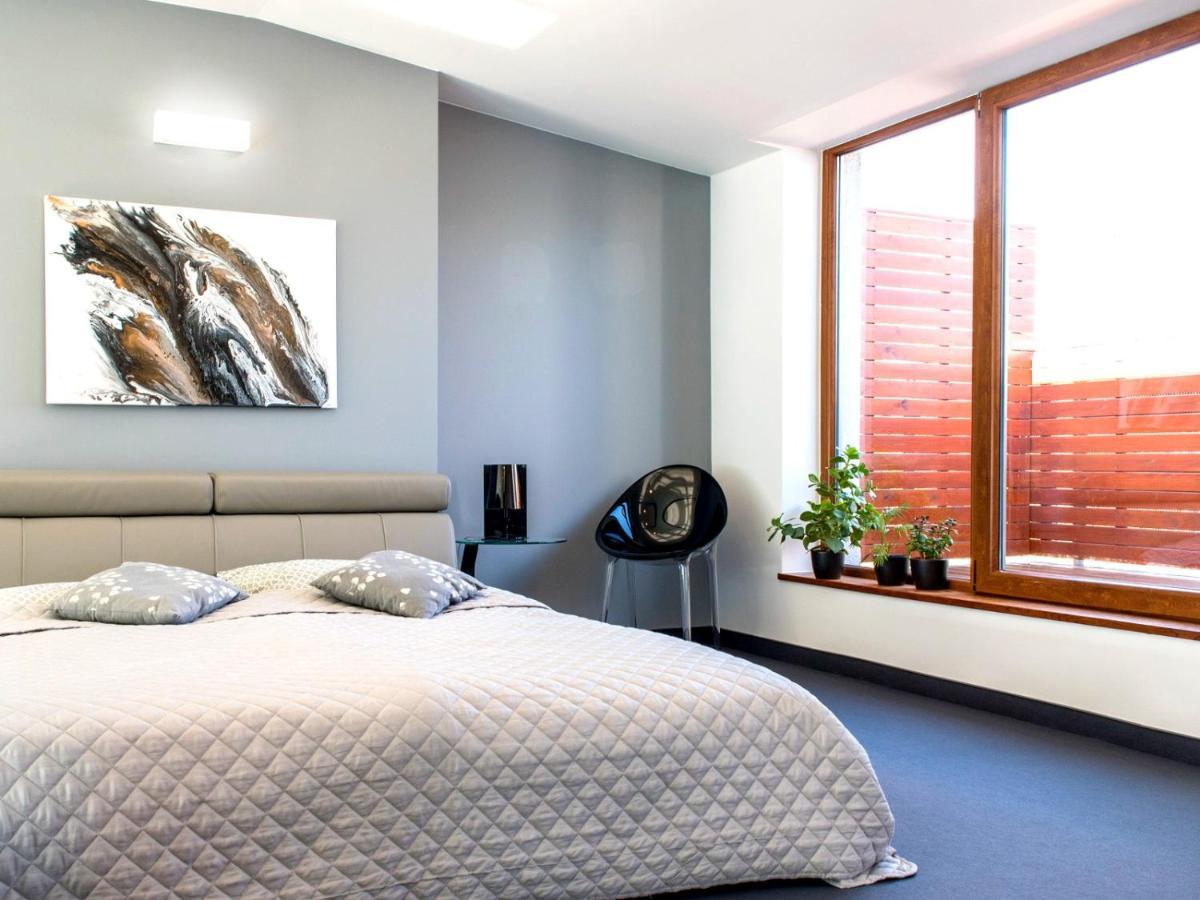 Mlynska 8 Apartament Z Prywatnym Basenem Bielsko-Biała Kültér fotó